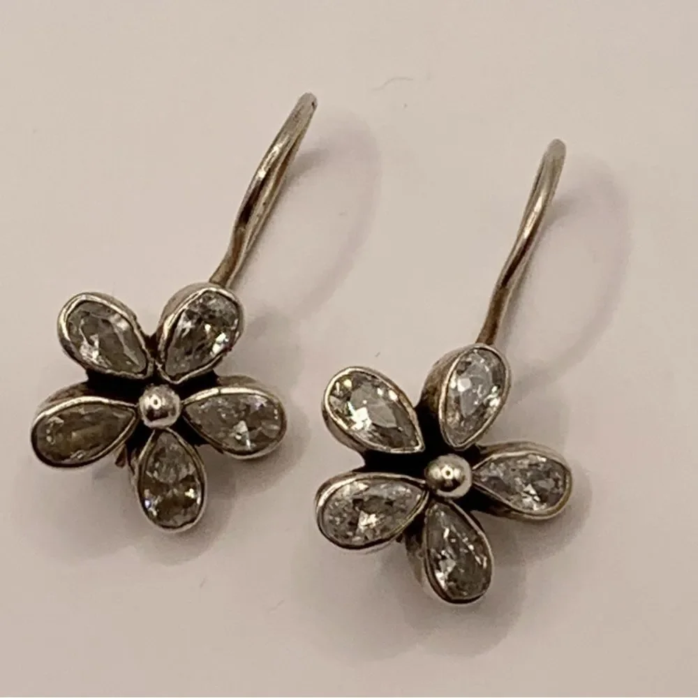 Arte Jewels sterling silver sparkling cubic zirconia flower drop earrings